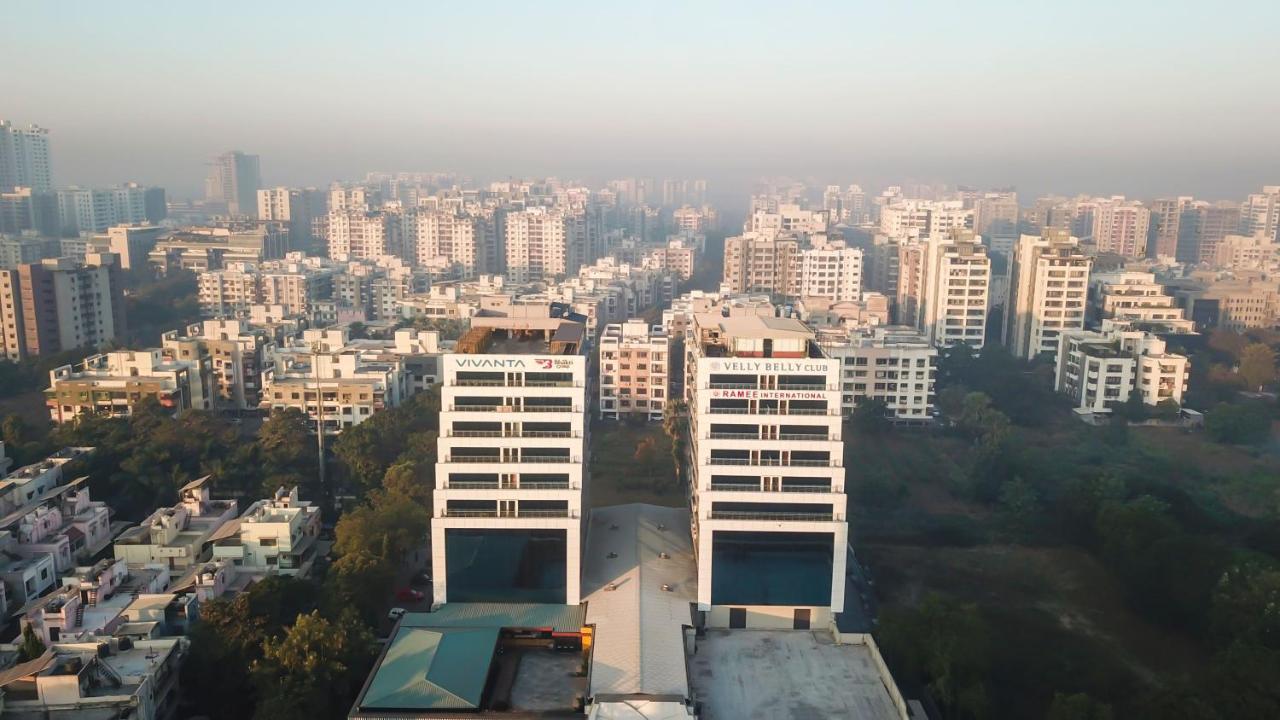 Ramee International Surat Hotel Exterior photo