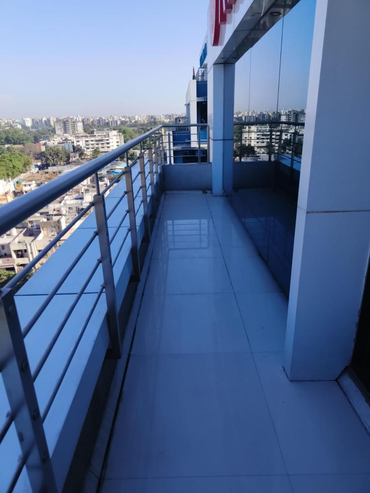 Ramee International Surat Hotel Exterior photo