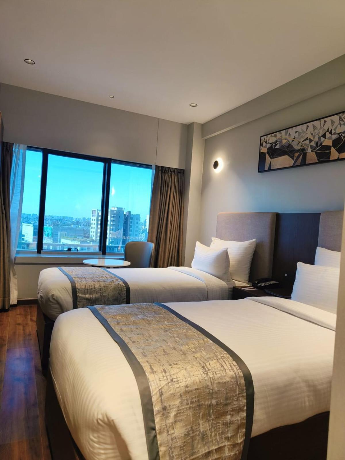 Ramee International Surat Hotel Exterior photo